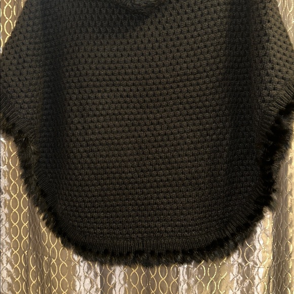 Fabulous Black Chunky Knit Hooded Poncho Sweater with Fur Trim & Button Closure - Picture 9 of 10